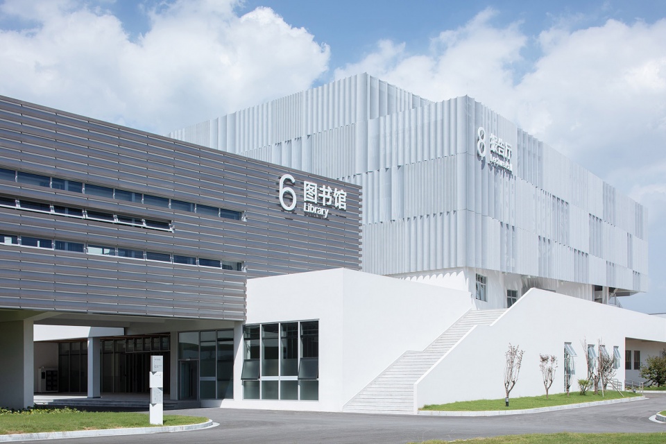 Ningbo Gulin Vocational High School by ARCHIS Design Studio