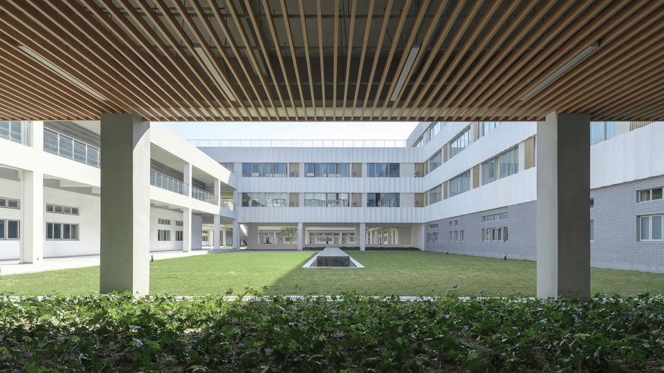 Ningbo Gulin Vocational High School by ARCHIS Design Studio