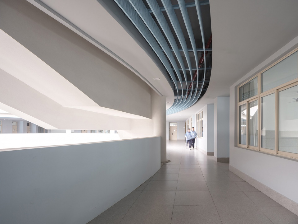 Ningbo Gulin Vocational High School by ARCHIS Design Studio
