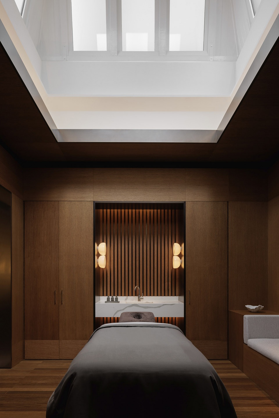 capella sydney hotel by make architects and bar studio