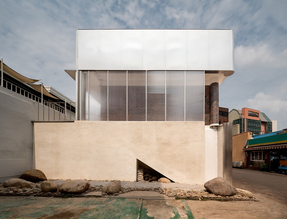 8323 layers of space by sukchulmok studio