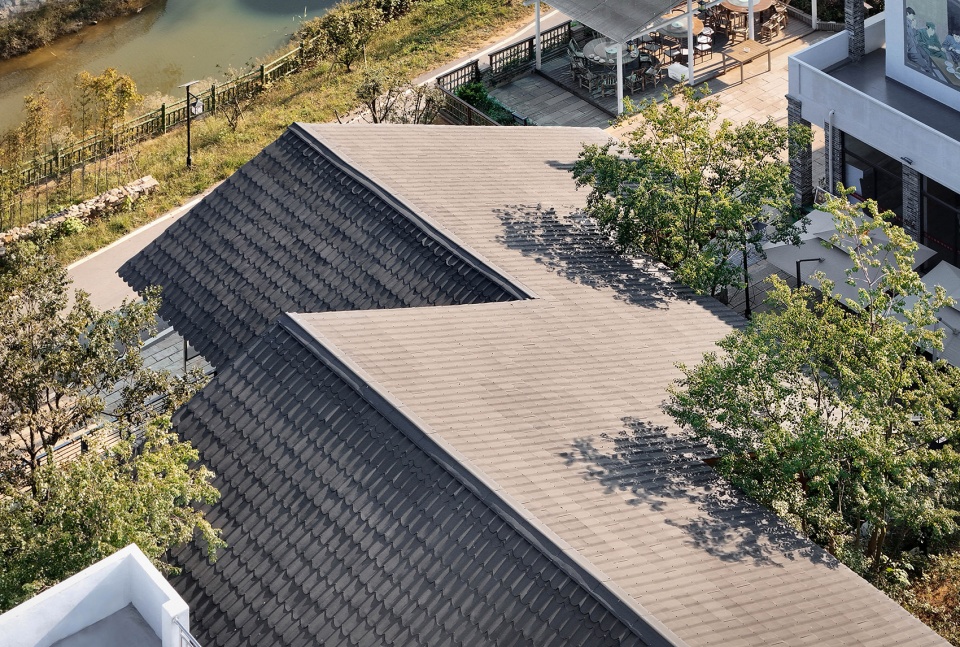 continuous roof wooden structure in dongyang by galaxy arch