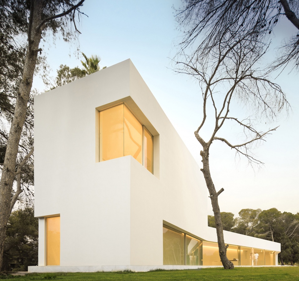 CASA SABATER by FRAN SILVESTRE ARQUITECTOS