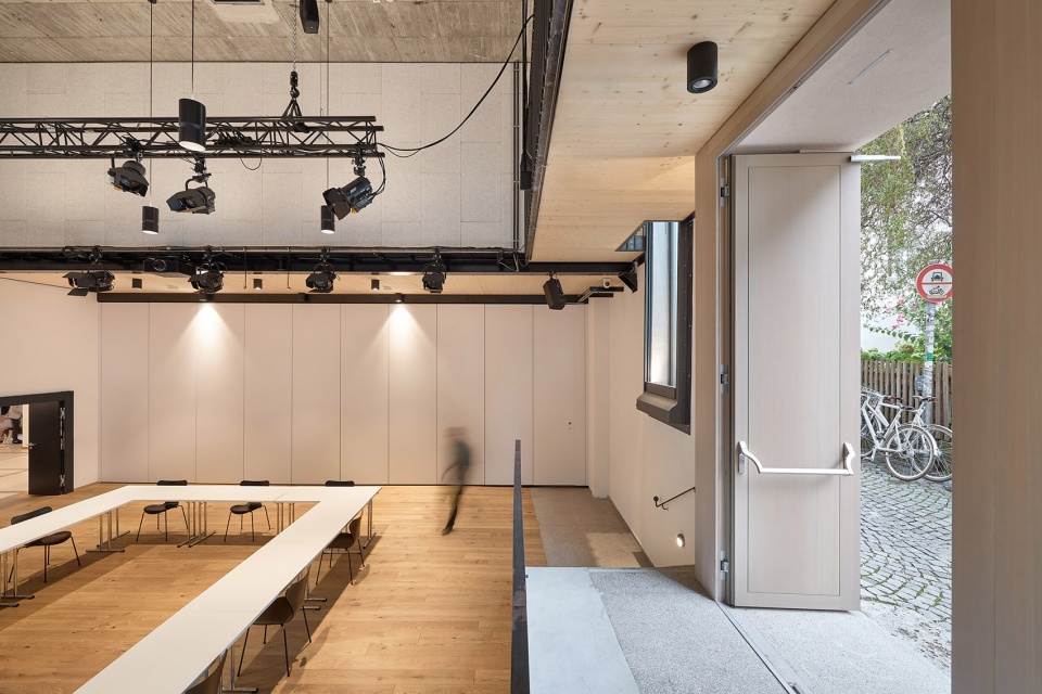 adaptable spaces medienhaus kapitelsaal by lechner lechner