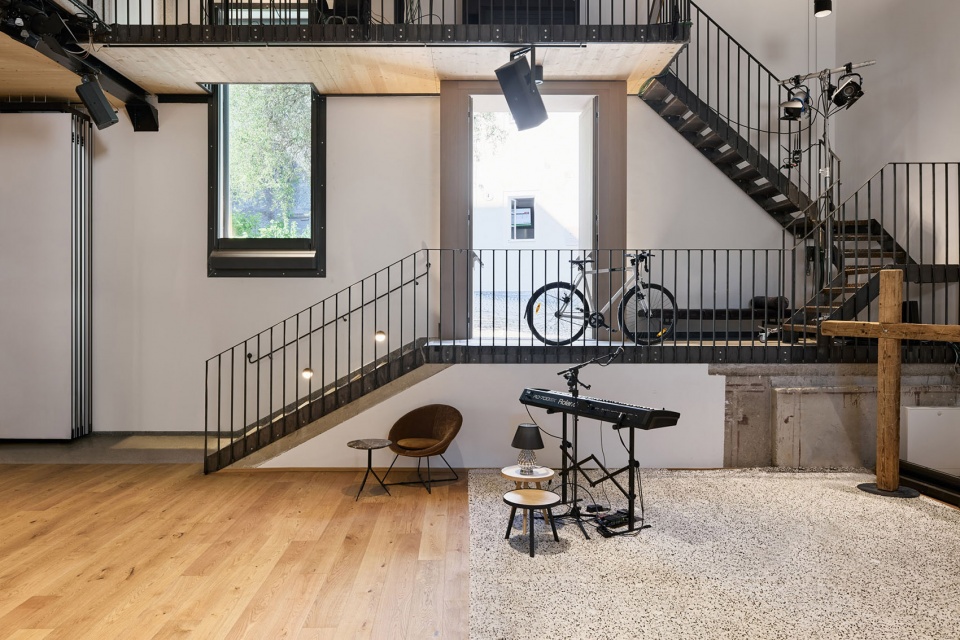 adaptable spaces medienhaus kapitelsaal by lechner lechner