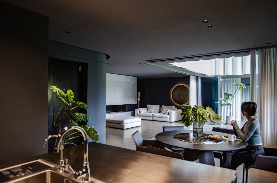 black and white residence by studio dotcof