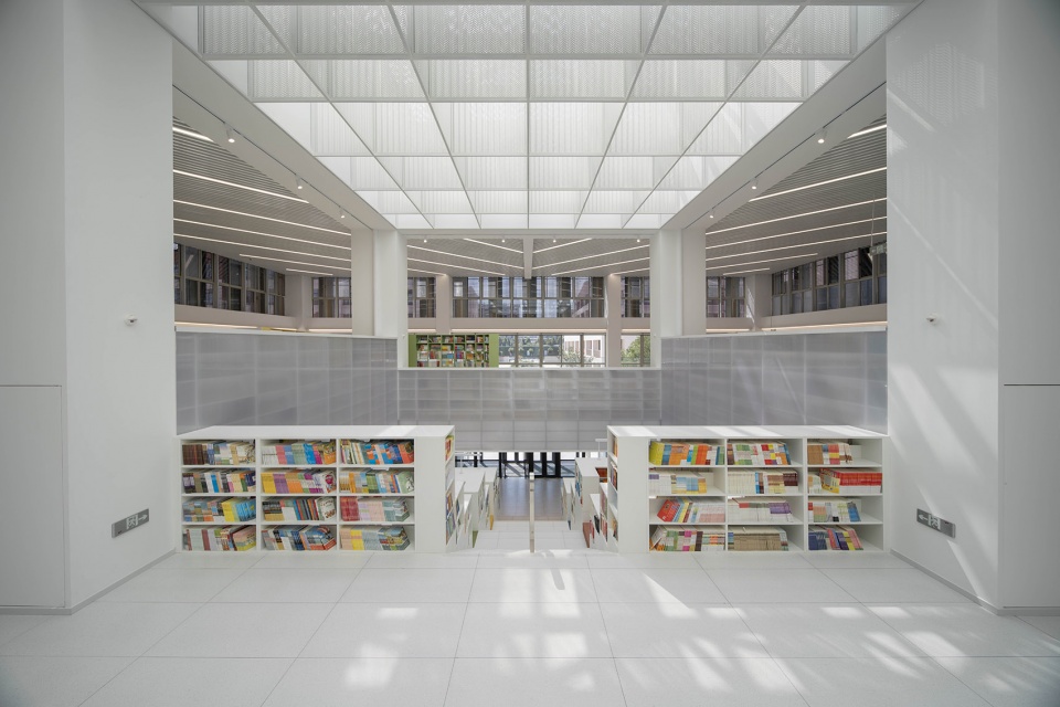 shanghai conservatory of music experimental school hebi branch library interior design by urbanus