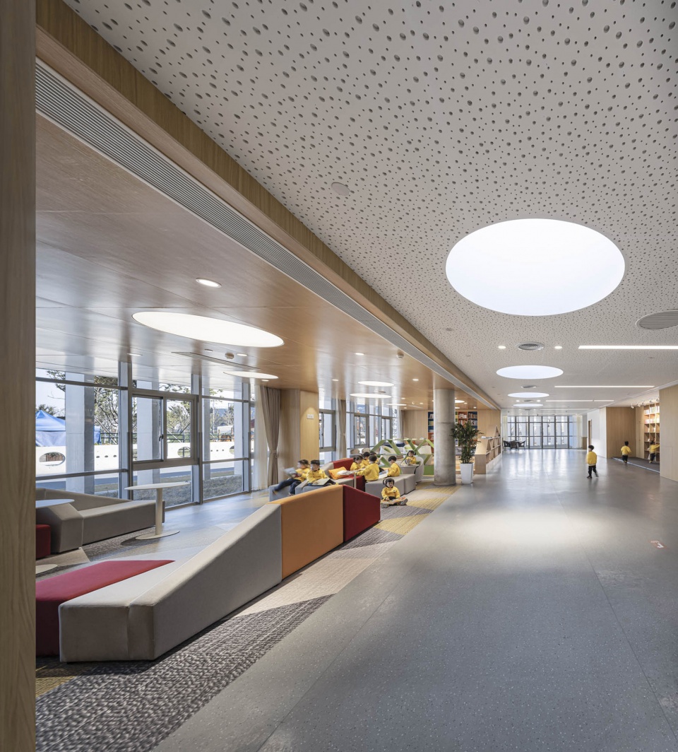 Shaoxing Shangyu First Experimental Kindergarten by 9 Town Design Studio or Urban Architecture