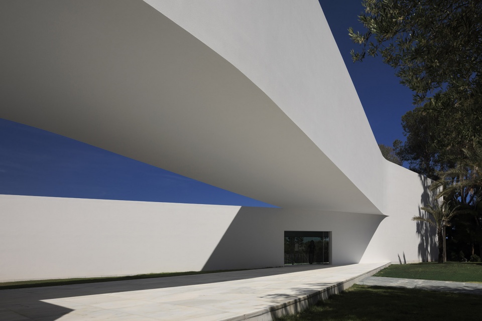 CASA SABATER by FRAN SILVESTRE ARQUITECTOS