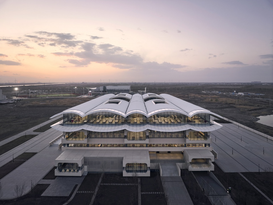 The new library and the school gate of CAUC by Original Design Studio TJAD