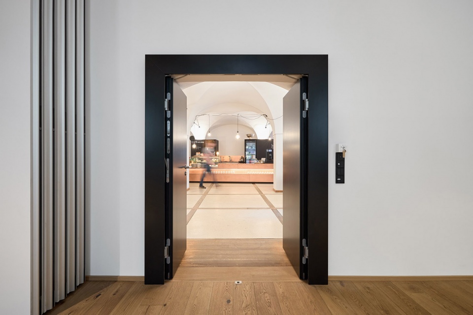 adaptable spaces medienhaus kapitelsaal by lechner lechner