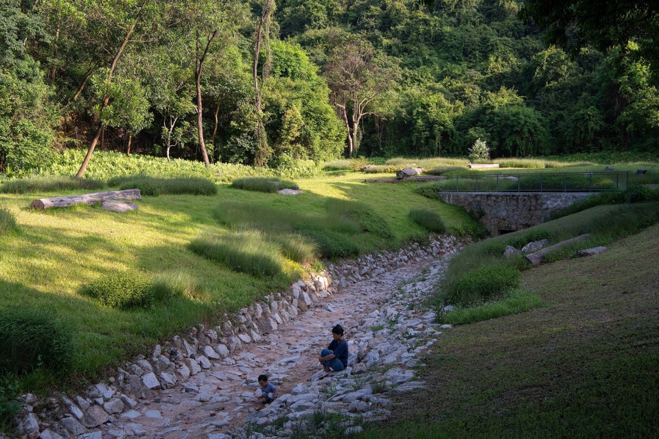 phase i demonstration section of xili ecological belt by hope design