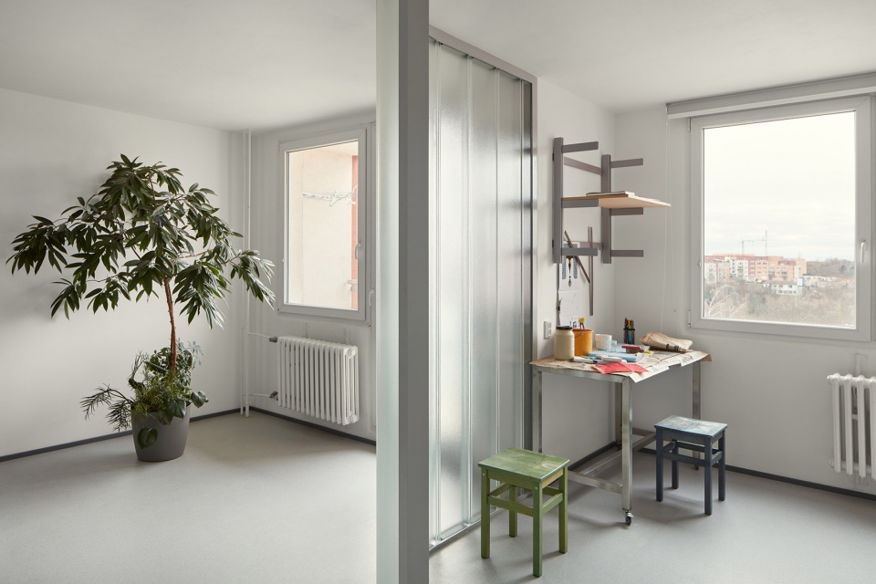 sculptors apartment by neuhausl hunal