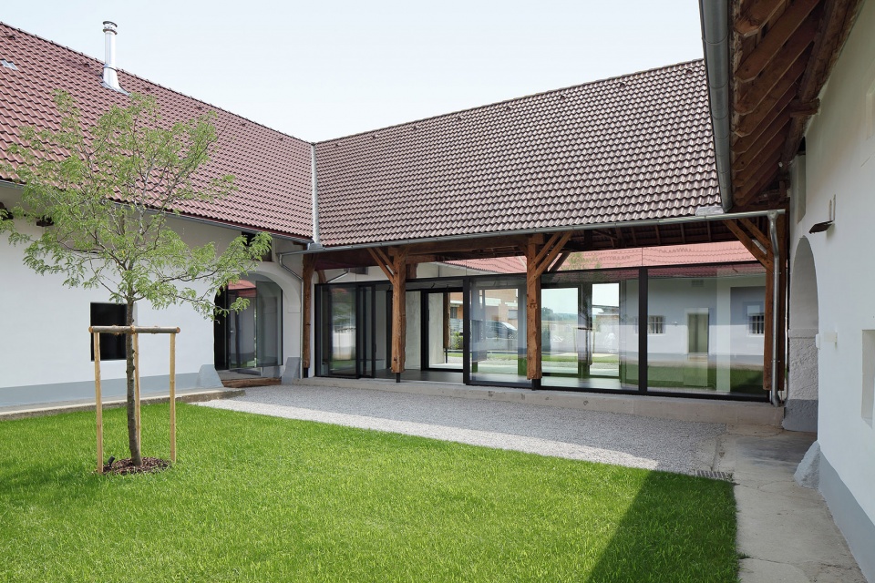 hof b by moser and hager architects zt gmbh