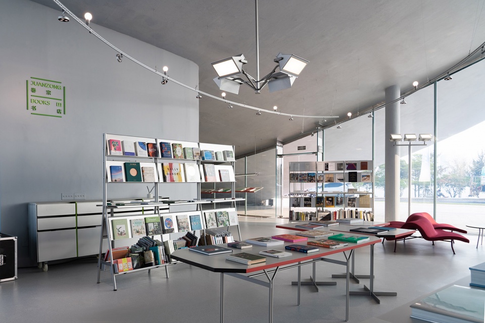 Interior and furniture design of JUANZONG BOOKS cafe by CASE PAVILION