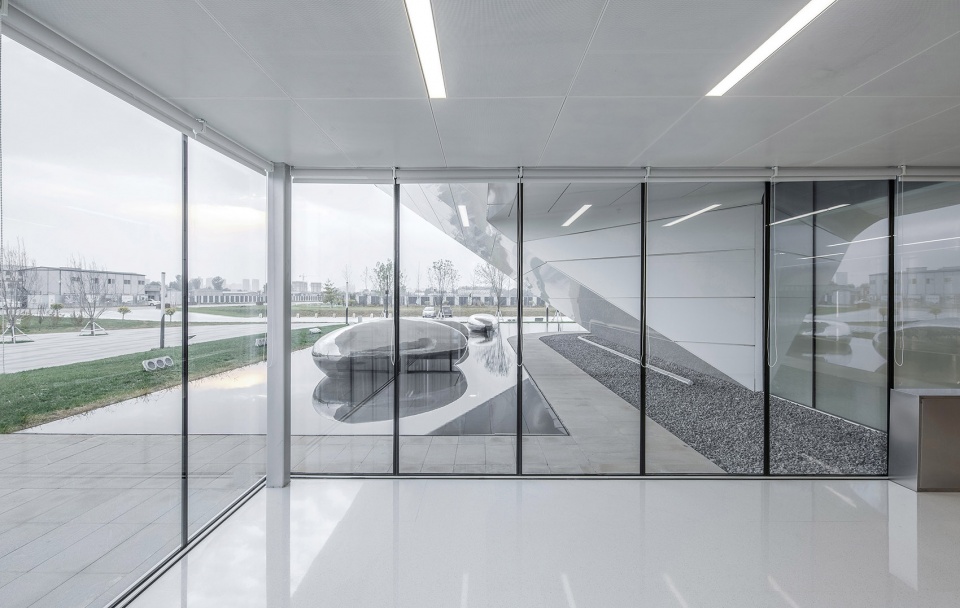 Promotion Center of High Tech Park China by Yunchao Xu Atelier Apeiron SZAD