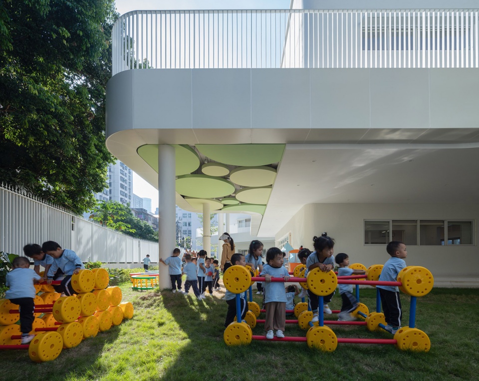 kindergarten of museum forest by atelier apeiron