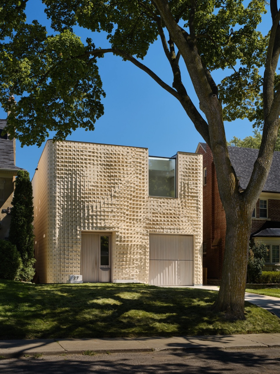 canvas house by partisans
