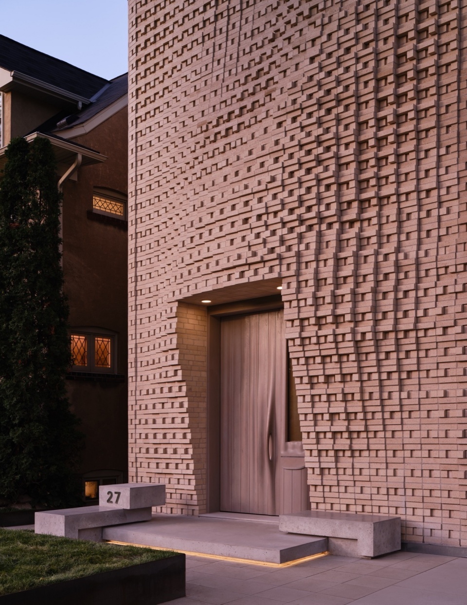 canvas house by partisans