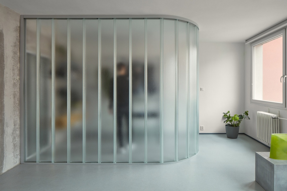 sculptors apartment by neuhausl hunal
