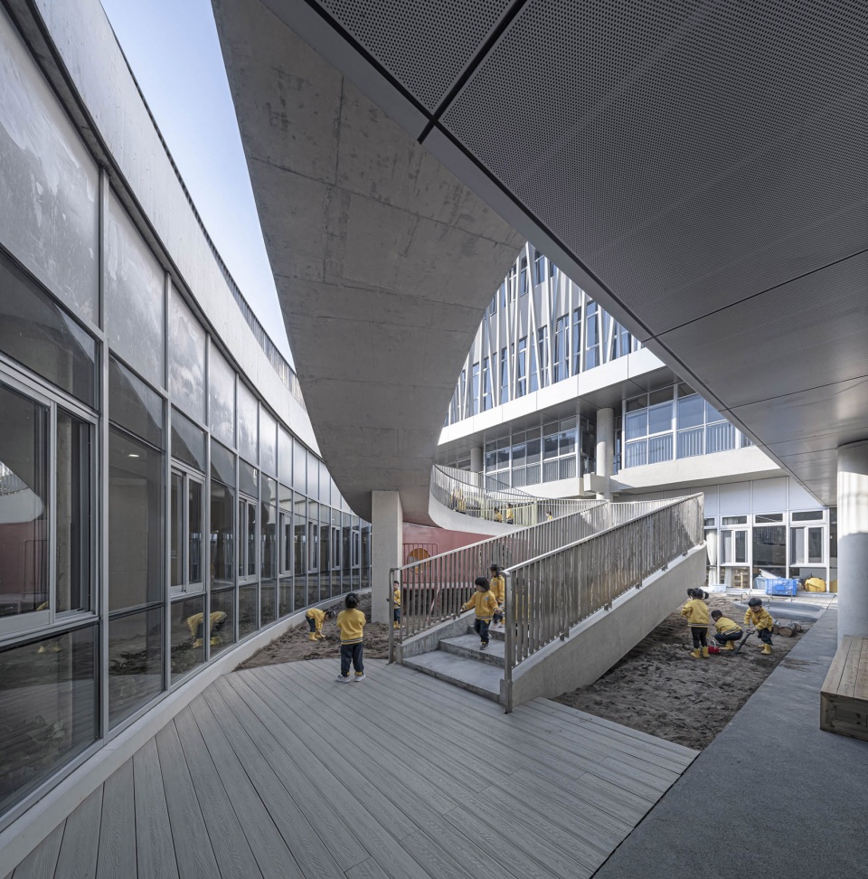 Shaoxing Shangyu First Experimental Kindergarten by 9 Town Design Studio or Urban Architecture