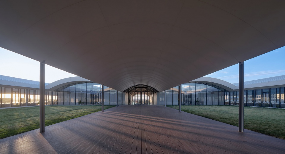 The new library and the school gate of CAUC by Original Design Studio TJAD