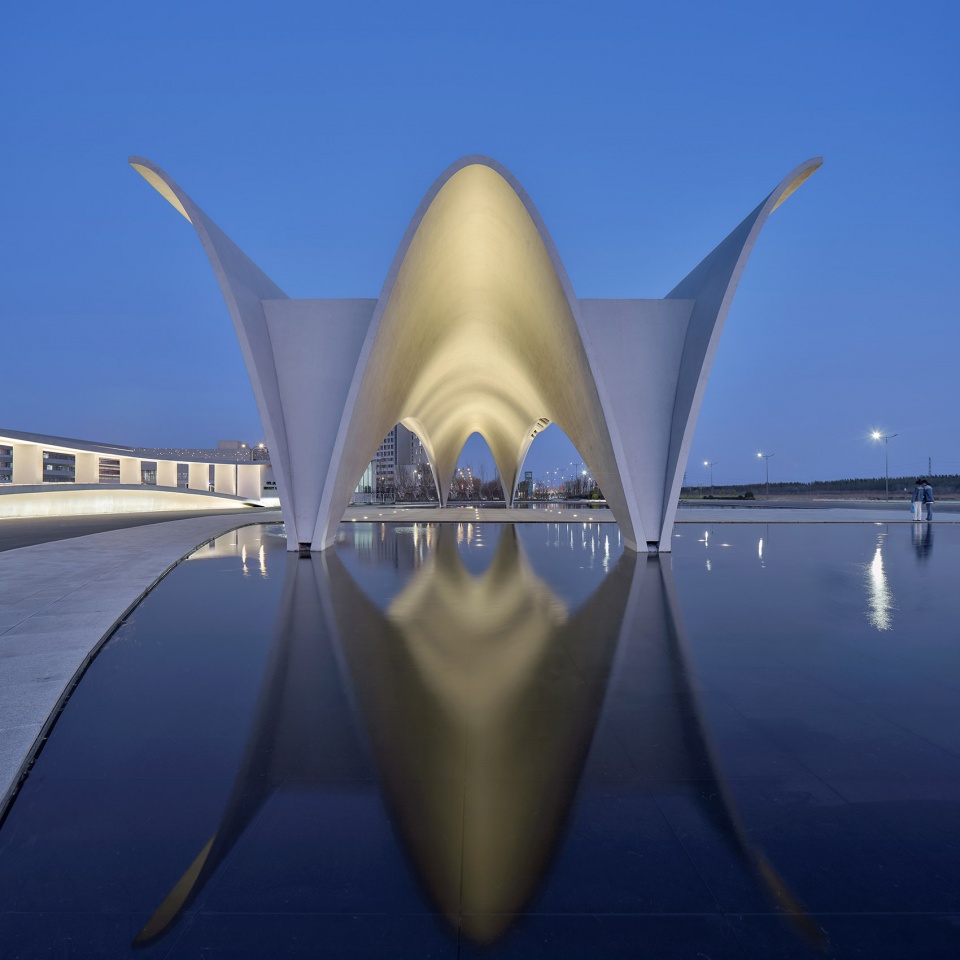 The new library and the school gate of CAUC by Original Design Studio TJAD
