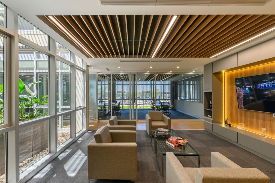 BIOFARMA office building Santiago Viale y Asociados