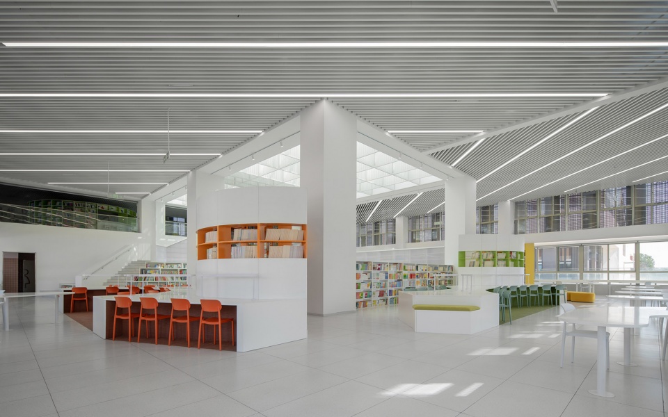 shanghai conservatory of music experimental school hebi branch library interior design by urbanus
