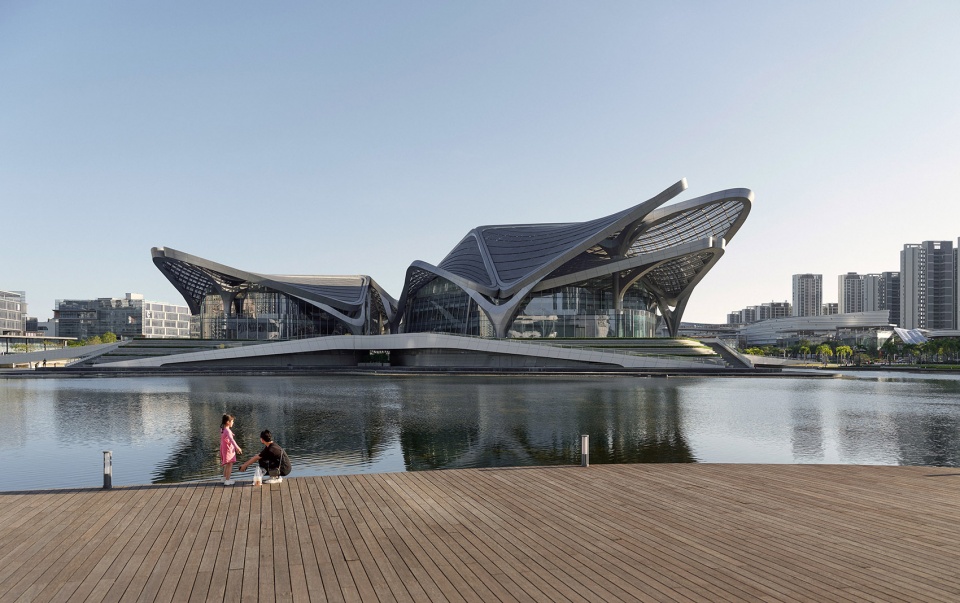 ZHA Zhuhai Jinwan Civic Art Centre ┬®Virgile Simon Bertrand