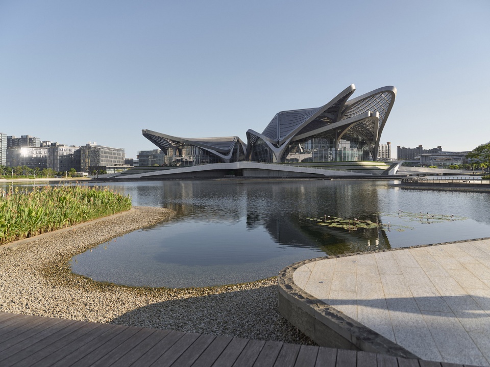 ZHA Zhuhai Jinwan Civic Art Centre ┬®Virgile Simon Bertrand