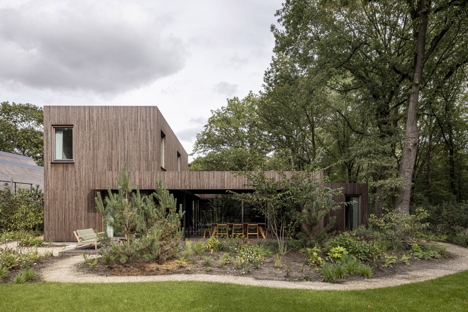 open parkvilla by i29 architects