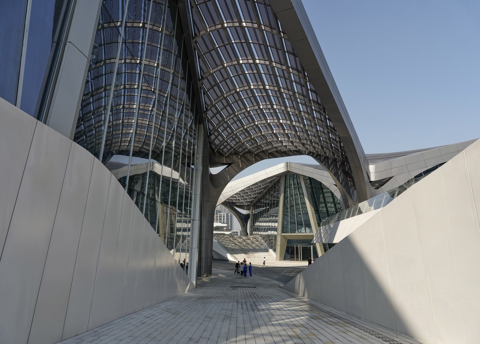 ZHA Zhuhai Jinwan Civic Art Centre ┬®Virgile Simon Bertrand
