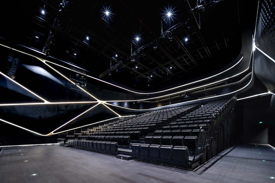 ZHA Zhuhai Jinwan Civic Art Centre ┬®Seilao Jiong