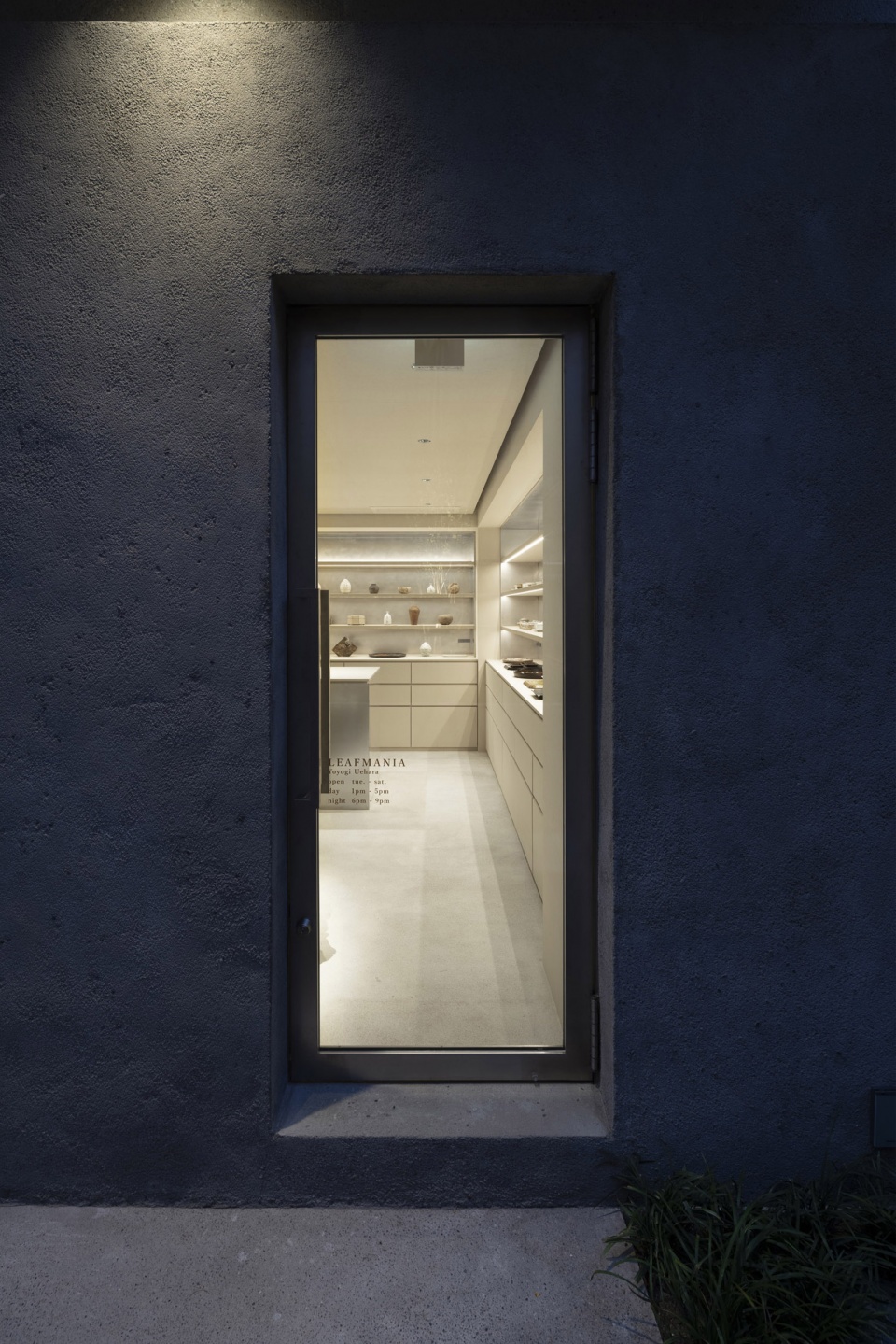 leafmania yoyogi uehara by koyori architects