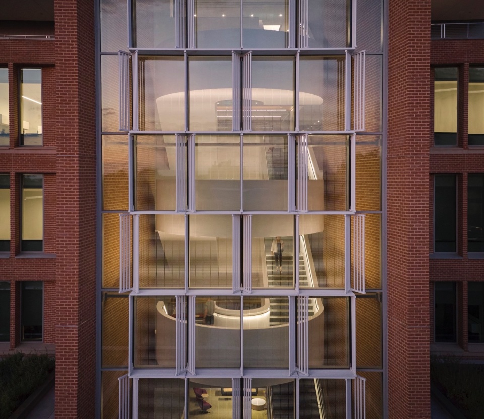 rice universitys new engineering and science building by som
