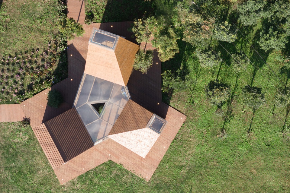 Pyramid Book House China by MAT Office