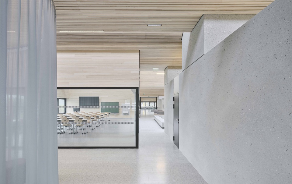 htl bau design school building by ao architekten