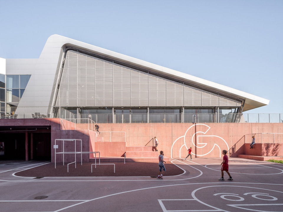 Gigantium Urban Space by JAJA Architects