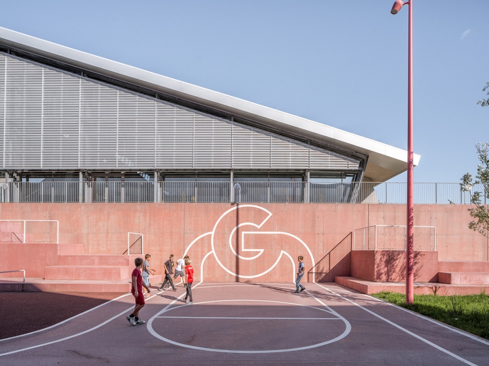 Gigantium Urban Space by JAJA Architects