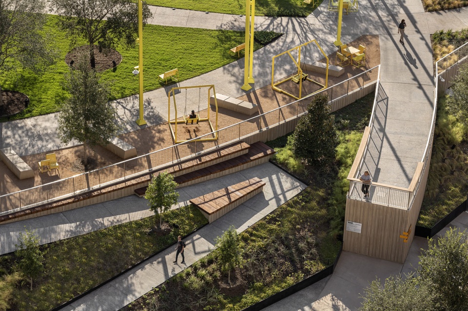 lynn wyatt square for the performing arts by rios