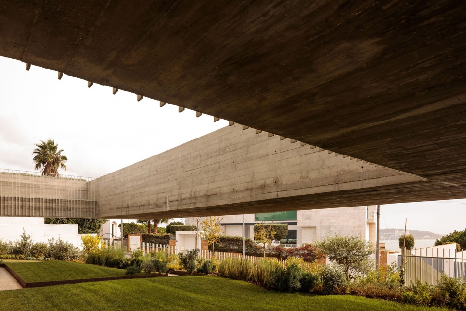 casa na rua sara beirao bysia arquitectura