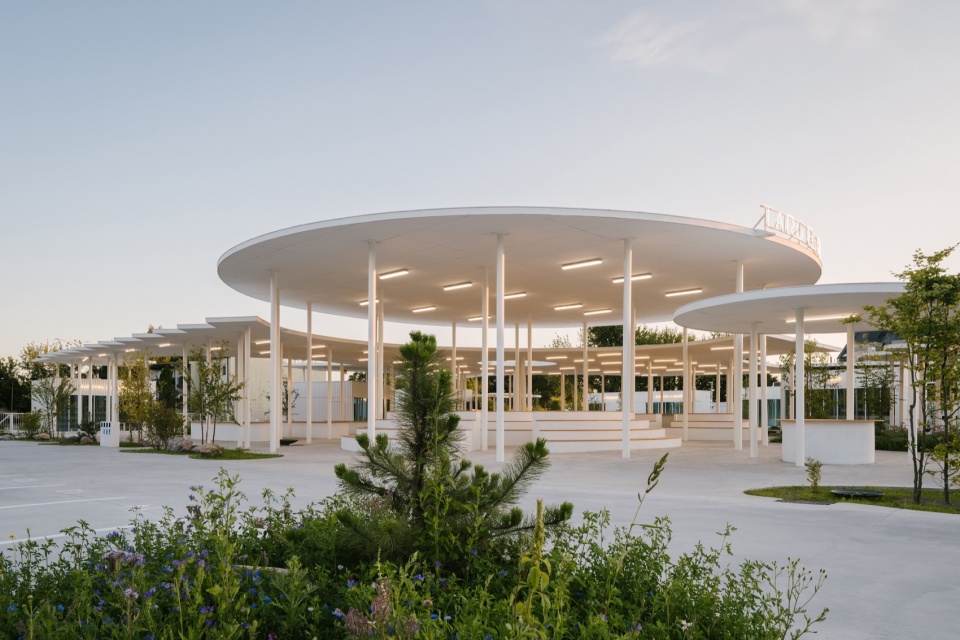 targ blonie market by aleksandra wasilkowska architectural studio