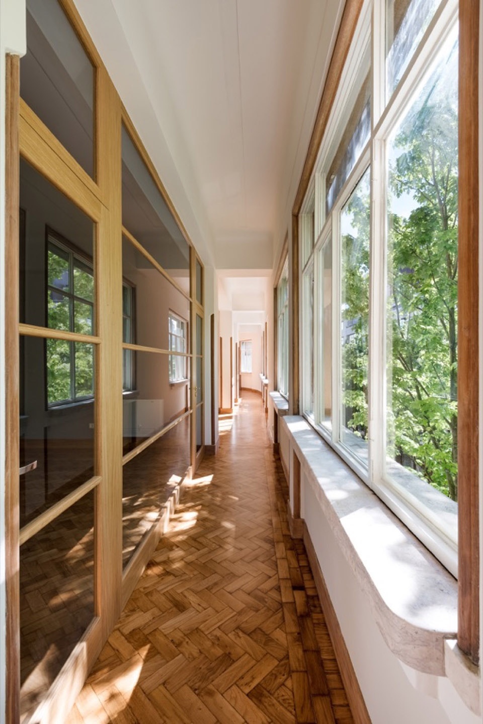 Casa Singer by Atelier Sergio Rebelo