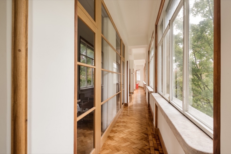 Casa Singer by Atelier Sergio Rebelo