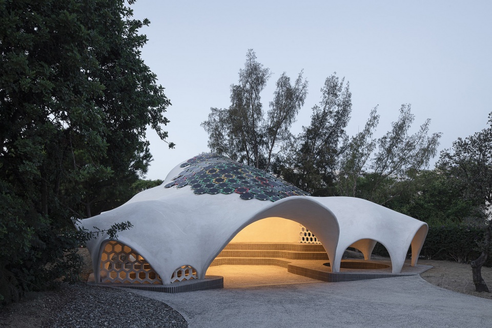 pavilion e4 efficient outdoor educational space by juan gavilanes velaz de medrano ferran ventura blanch