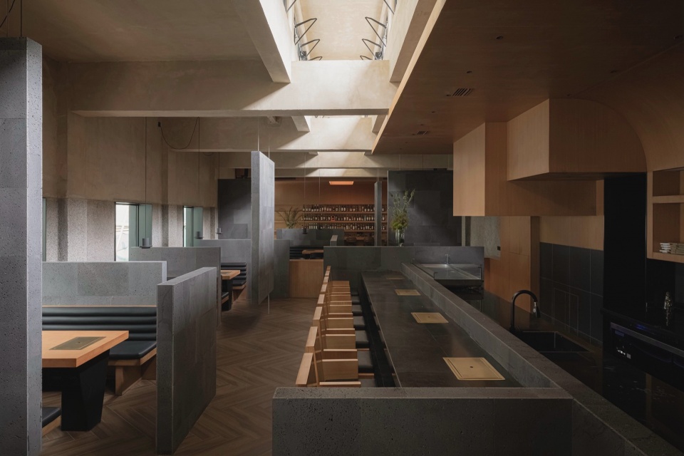 从入口看整个空间 from entrance space to see©vanwang sanga japanese fusion restaurant