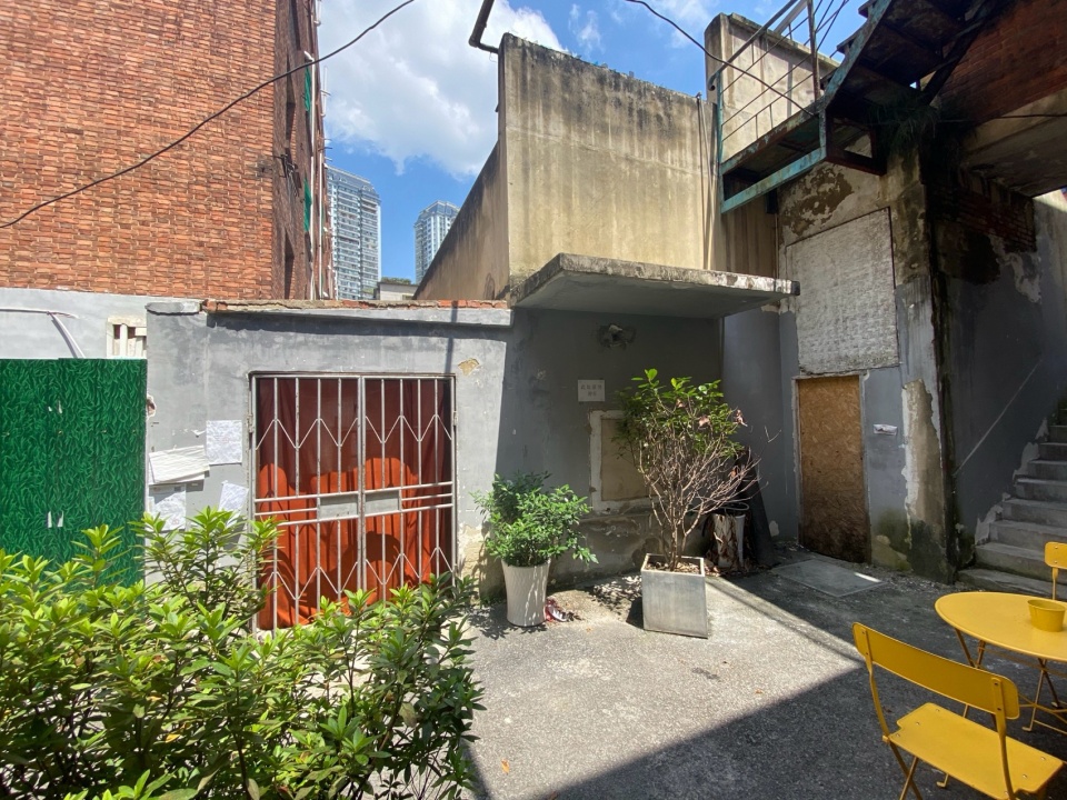 改造前入口照片 initial entrance ©vanwang sanga japanese fusion restaurant