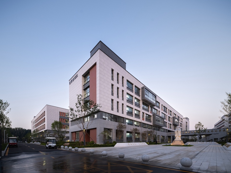 河南安阳振中学校 山东建筑大学建筑城规学院象外营造工作室