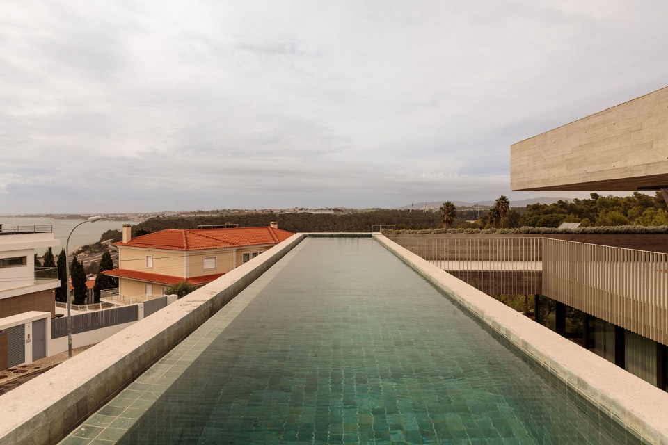 casa na rua sara beirao bysia arquitectura